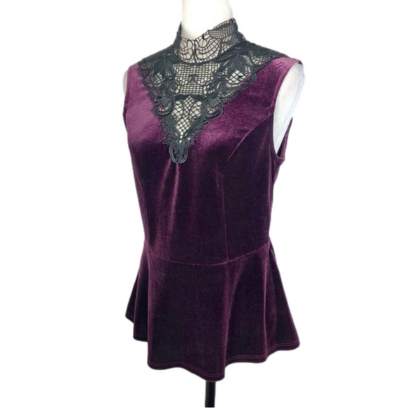 Le Château velvet and lace top - Picture 2 of 7
